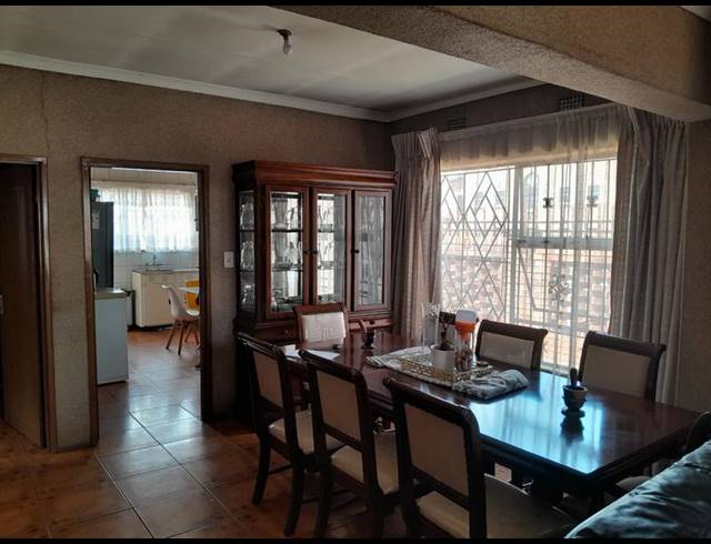 3 BEDROOM HOUSE FOR SALE IN TOKOZA